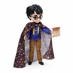 Wizarding World Harry Potter - Geschenkset mit 20,3 cm großer Harry Potter Puppe inklusive Besen, Tarnumhang und weiterem Zubehörteilen, Spielzeug für Kinder ab 6 Jahren, Fanartikel (Spin Master...