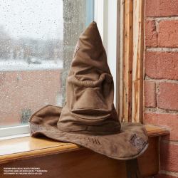 Wizarding World Harry Potter, Talking Sorting Hat with 15 Phrases for Pretend Play, Kids Toys for Ages 5 and up (Wizarding World WWO RLP Sorting Hat GE)
